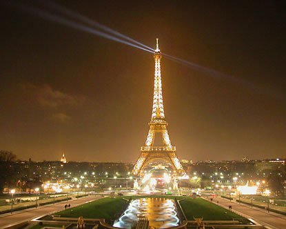 Night photo of the Eiffel Tower, courtesy of Destination 360