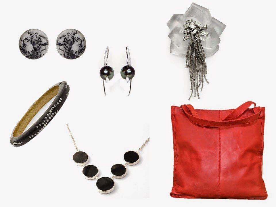 How to build a capsule wardrobe - step 13 - more accessories