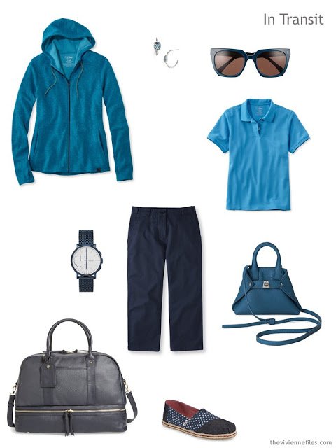 travel outfit in navy and shades of blue